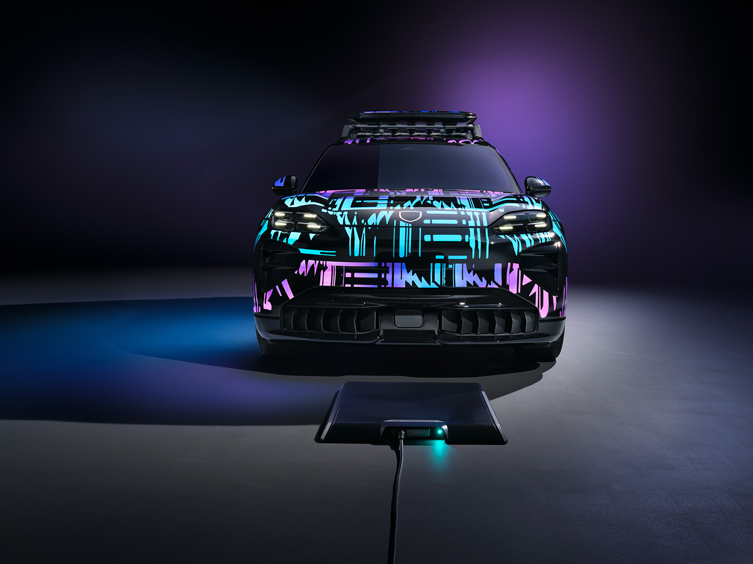 Porsche Cayenne blir teknikledande när det gäller elbilar